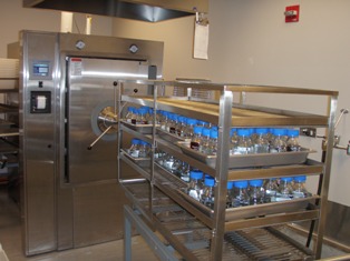 FDA laboratory equipment used for pharmaceutical quality and compounding oversight